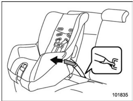 SUBARU Legacy (2016) - d'accident. - 3
