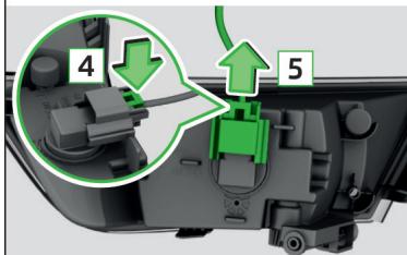 SKODA Fabia 3 Phase 1 (2015-2017) - Remplacement de l'ampoule du feu de l'antibrouillard - 3