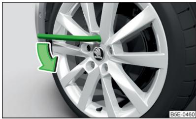 SKODA Fabia 3 Phase 1 (2015-2017) - Desserrage / serrage des boulons de roue - 1