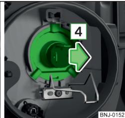 SKODA Fabia 3 Phase 1 (2015-2017) - Remplacement des ampoules pour les yeux de croissement et de route (phares halogène) - 3
