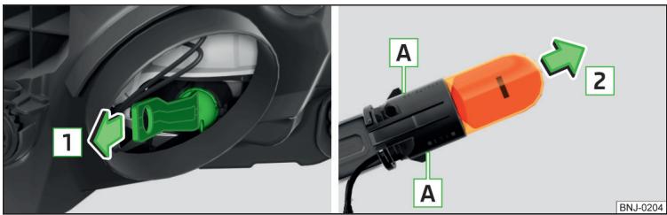 SKODA Fabia 3 Phase 1 (2015-2017) - Remplacer l'ampoule du feu clignotant (projecteur avant halogène) - 1