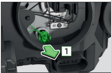 SKODA Fabia 3 Phase 1 (2015-2017) - Remplacement de l'ampoule du feu de position (phares halogènes) - 1
