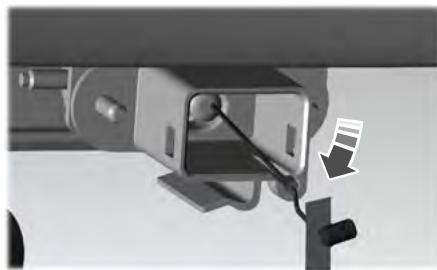 FORD Edge (2021) - Activation du cable de déverrouillage manuel de la position de stationnement (P) - 4