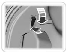 FORD Edge (2021) - POSE ET DÉPOSE DU FILET D'ARRIMAGE DU COFFRE À BAGAGES (SELON L'ÉQUIPEMENT) - 2