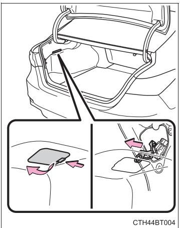 TOYOTA Camry (2023) - Si la trappe à carburant ne peut pas être ouverte - 1