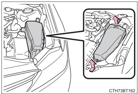 TOYOTA Camry (2023) - Si la batterie 12 V est déchargée - 2