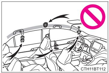 TOYOTA Camry (2023) - Precautions relatives aux coussins gonflables SRS - 2