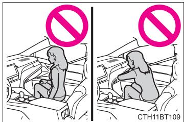 TOYOTA Camry (2023) - Precautions relatives aux coussins gonflables SRS - 1