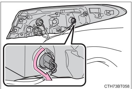 TOYOTA Camry (2023) - ■ Clignotants arrêté (type à ampoule) et deux de gabarit arrêté (type à ampoule) - 8
