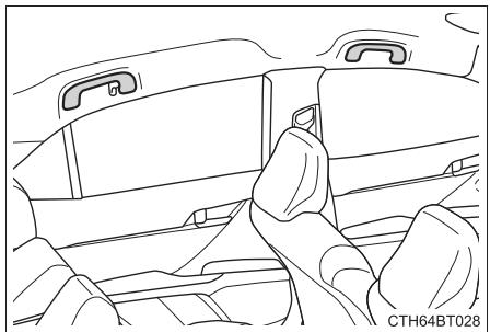 TOYOTA Camry (2023) - Poignées de maintien - 1