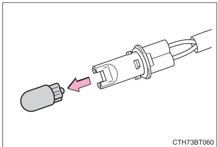 TOYOTA Camry (2023) - ■ Clignotants arrêté (type à ampoule) et deux de gabarit arrêté (type à ampoule) - 10