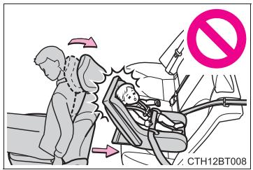 TOYOTA Camry (2023) - Lors de l'utilisation d'un siège de sécurité infant - 2