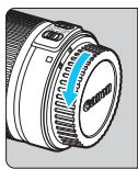CANON EOS2000D - Montage de l'objectif - 1