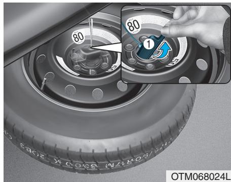 HYUNDAI Santa Fe (2018-2020) - Enlever et repositionner la roue de secours - 3