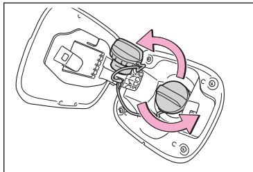 LEXUS NX AZ20 (2022) - Tournez lentement le bouchon de réservoir à carburant et retirez-le, puis placez-le dans le support sur la trappe à carburant. - 1