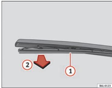 SEAT Altea Phase 2 (2009-2015) - Remplacement du balai d'essuie-glace arriere - 1