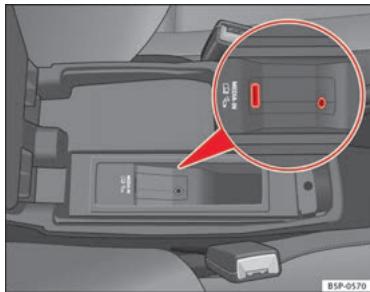 SEAT Altea Phase 2 (2009-2015) - Connecteur MEDIA-IN* - 1