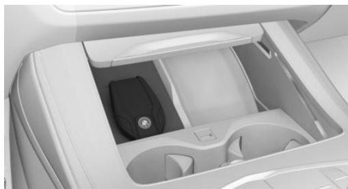 BMW X5M F95 Phase 1 (2020-2023) - Sans portegobeelet thermos : a gauche dans la console centrale - 1