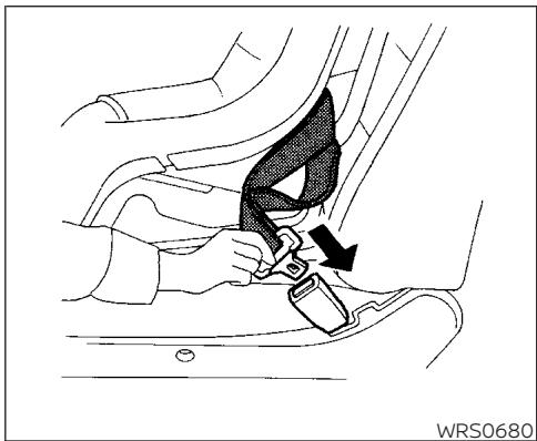 NISSAN Kicks (2024) - Orienté vers l'avant (siège du passager avant), étape 1 - 1