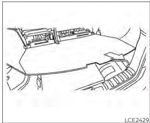 NISSAN Kicks (2024) - Retrait de la roue de secours et des outils du coffre - 1