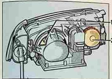 RENAULT Safrane Phase 2 (1996-2002) - Projecteurs avant avec LAMPES à décharge (replacement de LAMPES) - 1