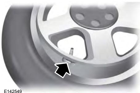 FORD Edge Phase 1 (2015-2018) - Remplacement d'un pneu avec un système de surveillance de la pression des pneus - 1