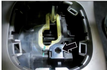 JEEP Compass Phase 1 (2016-2021) - DEVERROUILLAGE LEVIER BOITE DE VITESSES AUTOMATIQUE À DOUBLE EMBRAYAGE - 2