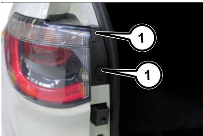 JEEP Compass Phase 1 (2016-2021) - Feux de position latéraux sur carrosserie arrrière - 1
