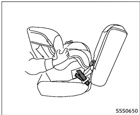 INFINITI QX70 (20178) - INSTALLATION D'UN DISPOSITIF DE RETENUE POUR ENFANTS ORIENTÉ VERS L'ARRÊRE AVEC SYSTÉME LATCH - 4