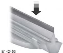 Lincoln MKS Phase 2 (2013-2016) - VÉRIFICATION DES BALAIS D'ESSUIE-GLACE - 1