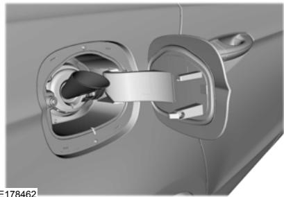 Lincoln MKS Phase 2 (2013-2016) - Carburant et remplissage - 2