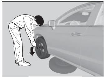Acura RDX (2013-2016) - Préparation au remplacement d'un pneu à plat - 6