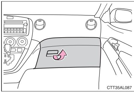 TOYOTA Matrix (2014) - Boite à gants - 1