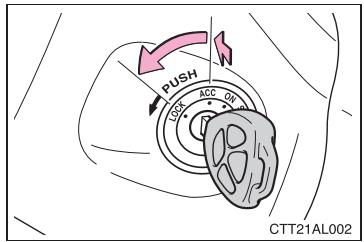 TOYOTA Matrix (2014) - Passage du contacteur de démarrage de la position "ACC" à "LOCK" - 1