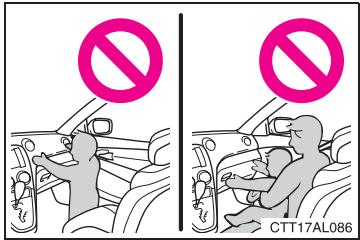TOYOTA Matrix (2014) - Precautions concerning le coussin gonflable SRS - 1