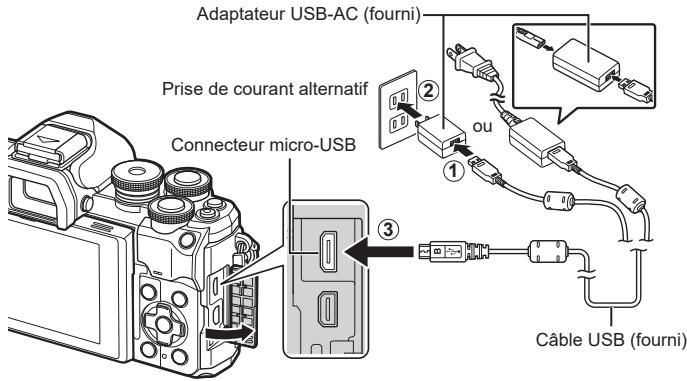 OLYMPUS EM10MARKIV - Vérifiez que la batterie est installée dans l'appareil photo et connectez le câble USB et l'adaptateur USB-AC. - 1