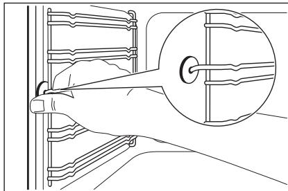 ELECTROLUX LKR64890AW - Retrait des supports de gradins - 1