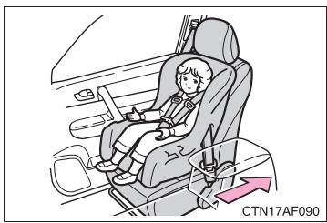 TOYOTA Highlander (2009) - En cas d'installation d'un siège de sécurité infant - 2