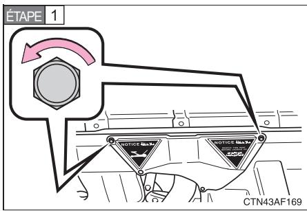TOYOTA Highlander (2009) - Démontage du cache de point de levage avant (Moteur 3,5 L V6 (2GR-FE)) - 1