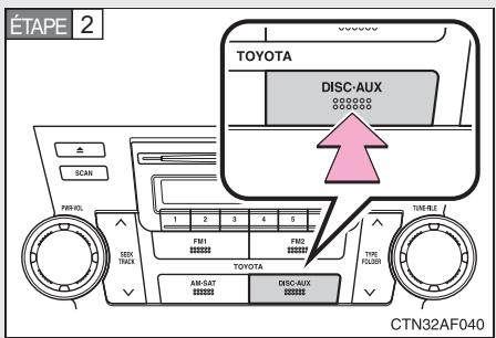 TOYOTA Highlander (2009) - Utilisation de l'adaptateur AUX - 3