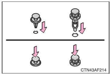 TOYOTA Highlander (2009) - ■ Mise en place des clips de fixation de la doublure d'aile - 1