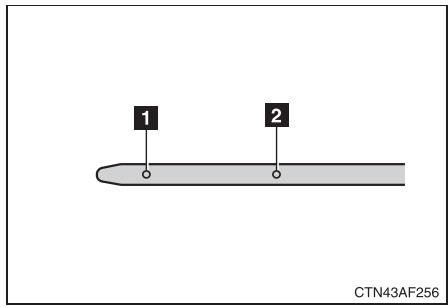 TOYOTA Highlander (2009) - Vérification du niveau d'huile moteur - 2