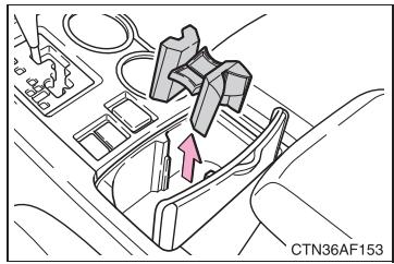 TOYOTA Highlander (2009) - Arrière (vehicules avec sièges de la troisième rangée) - 3