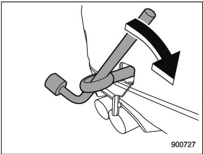 SUBARU WRX STI (2019) - Crochet de remorquage arrêté: - 3