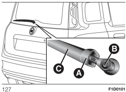 FIAT Panda 3 (2012) - REMPLACEMENT DU BALAI D'ESSUIE-VITRE DE LUNETTE ARRIÈRE - 1