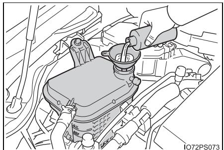 TOYOTA Prius (2018) - Si la lampe témoin de haute température du liquide de refroidissement s'allume ou clignote - 3