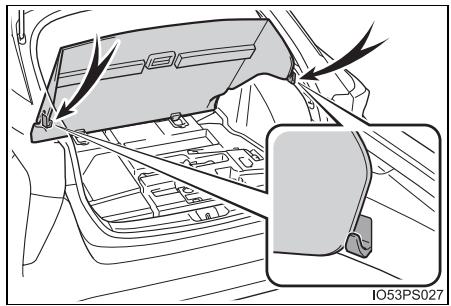TOYOTA Prius (2018) - Plaque de coffre - 2