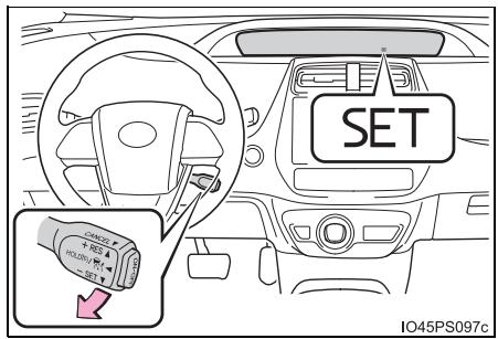 TOYOTA Prius (2018) - Sélection du mode de régulation à vitesse constante - 2