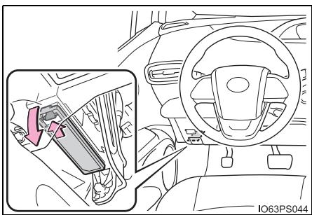 TOYOTA Prius (2018) - Vérification et remplacement des fusibles - 3
