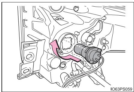 TOYOTA Prius (2018) - ■ Clignotants arrière et feux de recul - 6